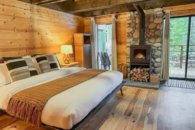 Image de Timberline Family Cabin for 12! 2min to Shuttle