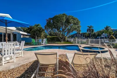 Image de Dock Holiday: On Canal, Pool & Spa by Anna Maria Life Vacation Rentals