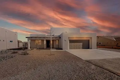 Image de Perfect for you! New 4 Br/3ba with open floor plan. Includes garage.