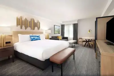 Image de Spacious Good-Value Accommodation! Short Drive to Happy Hollow Park and Zoo!