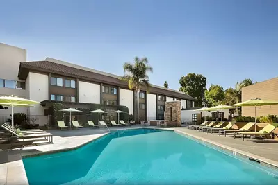 Image de Escape The Hustle and Bustle! w\/ Pool, Pet-Friendly, Near River Oaks Park!