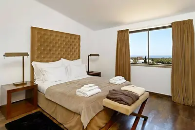 Image de Spacious 2br Apartment with Private Balcony & Kitchen! Pools, Beach Access!