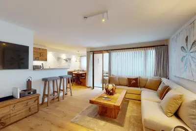 Modern rustic-style 3½-room flat on the first floor, lift.