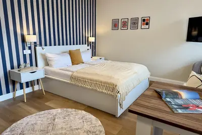 Image de Modernes App. mit Balkon, Meerblick, Pkw-stellplatz, Wlan. Haustiere Erlaubt