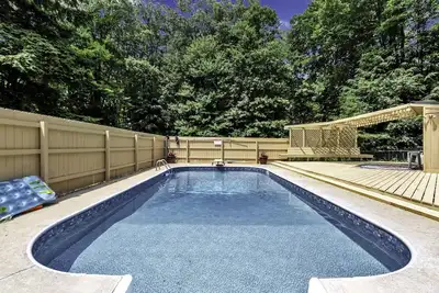 Image de Evl House w/ Pool & Hot Tub, 7 mins to Holiday!