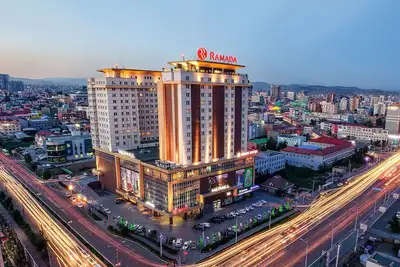 Image de The Family and Travel Buddies Will Enjoy This Centrally Located Spacious Place