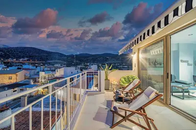 Image de Napoleon Navy Suite 1bd 1ba