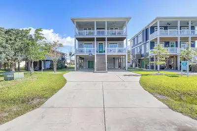 Image de Fritz's Fantasea: Ocean View Island Home with Pool, Elevator