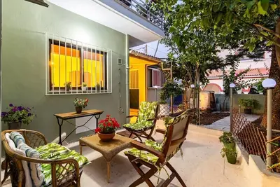 Image de Escape to Kalamata's Old City, Your Urban Oasis