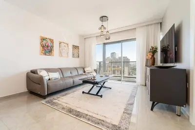 Image de Enchanting 2 Bedroom In Best Location/Parking