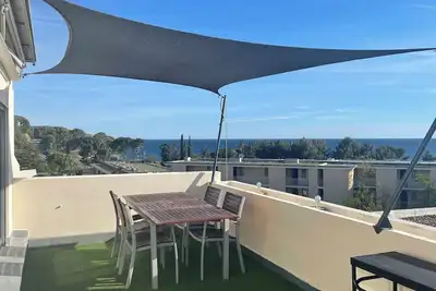 Image de Appartement T2bis climatisé, 3 terrasses avec vue mer panoramique, Roof Top