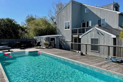 Image de Fire Island beach house w pool, 4-Br 4-bath, spacious modern, beautiful views
