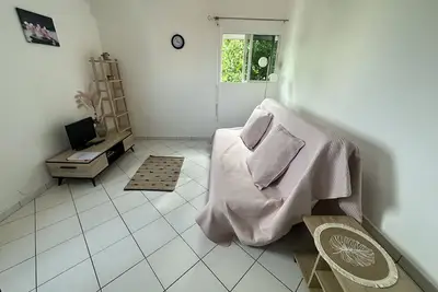 Image de Appartement à 3 minutes à pied de la plage et commerces