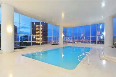 Image de 12 Bedrooms Luxury Poblado Penthouse Heated Pool Sauna Butler Security