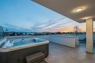 Image de New 2023 Premium Residence Ventus Rosa - Bora Penthouse