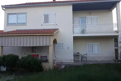 Image de Appartement dans Vinišće avec vue mer, terrasse, Climatisation, Wifi (4752-1)