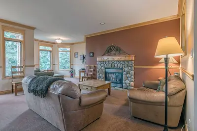Image de A Cozy Silver Views Townhome on the Knoll with Laundry, family room, storage!