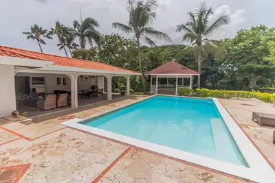 Image de 9Min from the Beach Charming Villa w/ Private Pool