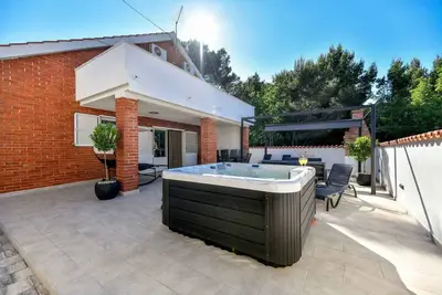 Image de Villa Kate - four bedroom house with a jacuzzi