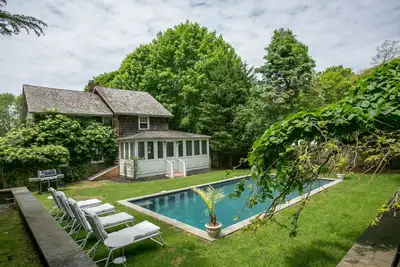 Image de Stunning Historic House Nearby Beaches and Village