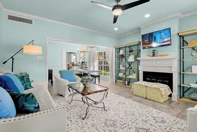 Image de Mid-City Home|Chef's Kitchen|Bowlers Special!