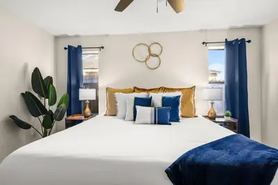 Image de Cozy 1Bed Retreat! Fenced in Patio! Pool!