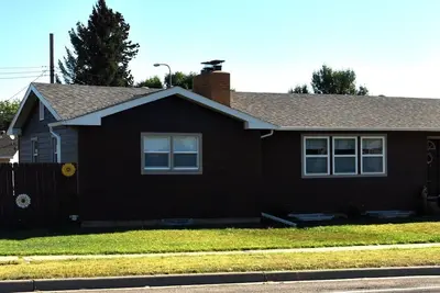 Image de At Home on South Canyon \nNewly remodeled Ranch home with plenty of space.