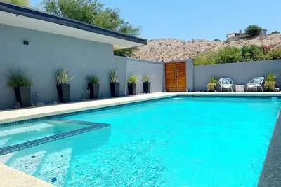 Image de Serene Desert Oasis w/ Large Pool and Spectacular Views