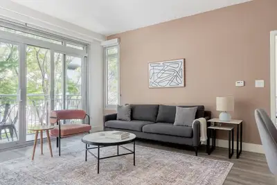 Image de Amazing Mountain View 2br w/ Bbq, Lounge & Roof, nr Shops, by Blueground