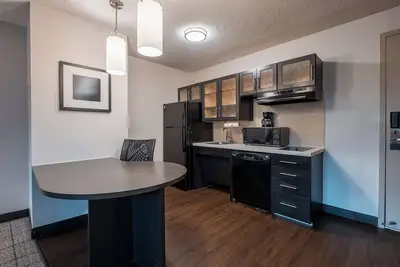 Image de Turn Your Trip Into Adventure! 3 Units W/ Kitchenette, Close to Haltom Road Park