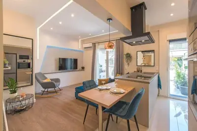 Image de Urban Luxury Haven in Athens Center