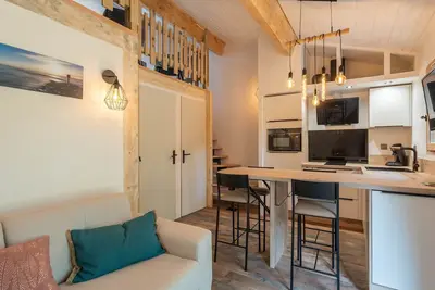 Image de Maisonnette Rénovée 4 Pers, Bord du Courant, Proche Océan, Terrasse, Tout Confort, Classée 2 Étoiles
