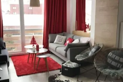 Image de Appartement Rouge Canneberge 8 personnes, Couleurs Montagne