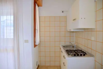 Image de Appartement de vacances avec piscine extérieure, climatisation et terrasse avec vue sur la mer