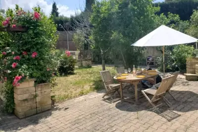 Image de Charmante Maison proche Centre Village entre Aix-en-Provence (5min) et Lubéron