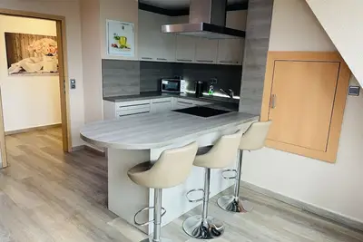 Image de EasyStay#3 Cozy vacation apartment near the clinic with box spring bed & Netflix