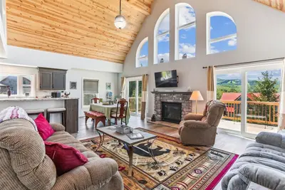 Image de 2-Night Rentals available at Mountain Life Memories!