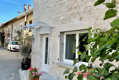 Image de Rose Cottage est un nid romantique au cœur du village de Saint Martin de Bavel.