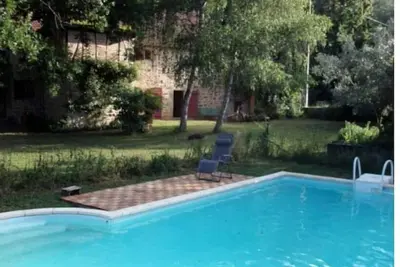 Image de Maison quercynoise au calme avec piscine