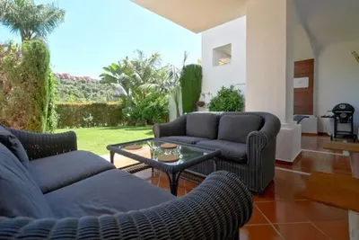 Image de Stunning two bed apartment Los Arqueros Golf & Country Club, Benahavis
