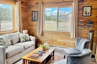 Image de Peaceful Cabin w/ Waterfall near Glacier Natl Park