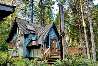 Image de The Hobbit House at the Heritage Forest