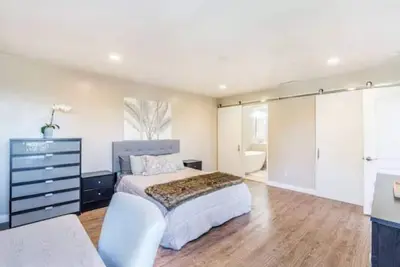 Image de Foothills Haven | Families&Pups | 15min to Beaches
