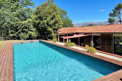 Image de Magnifique maison d'architecte face à la Sainte Victoire