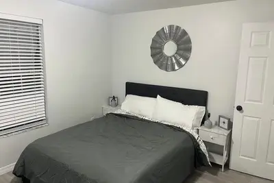 Image de Bonita Duplex Unit 1 · Renovated Home Downtown Bonita