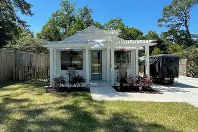 Image de Pop’s Country House by the Bay…Location Walk to the Pier and Downtown Fairhope!