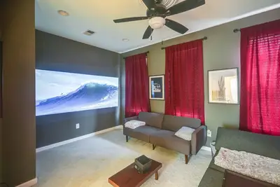 Image de 5 Mi to Us Capitol: Washington Dc Townhome