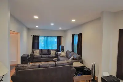Image de Centrally located 5 Bedroom, 3 Baths for the whole Group