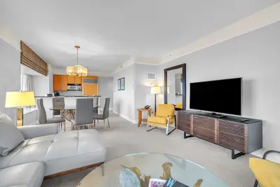 Image de Suite Élégante de 2 Chambres avec Vue sur l’Océan – Confort Absolu