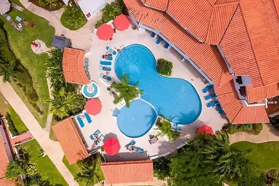 Image de 3 Garden Suites Close to Maycocks Bay and Mahogany Bay! Outdoor Pool, Parking!